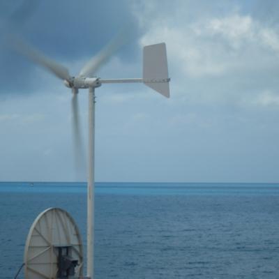 2KW风力发电机安装在百慕大