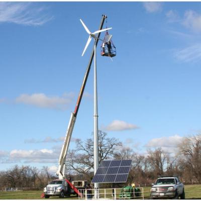 Sistema híbrido eólico/fotovoltaico de 5 KW